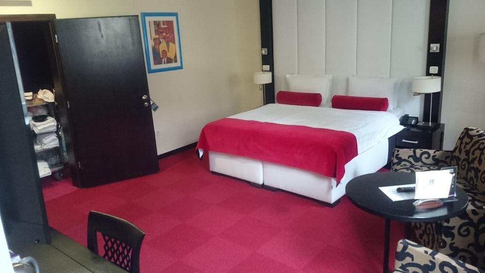 Hotel Central SJJ Eksteriør bilde